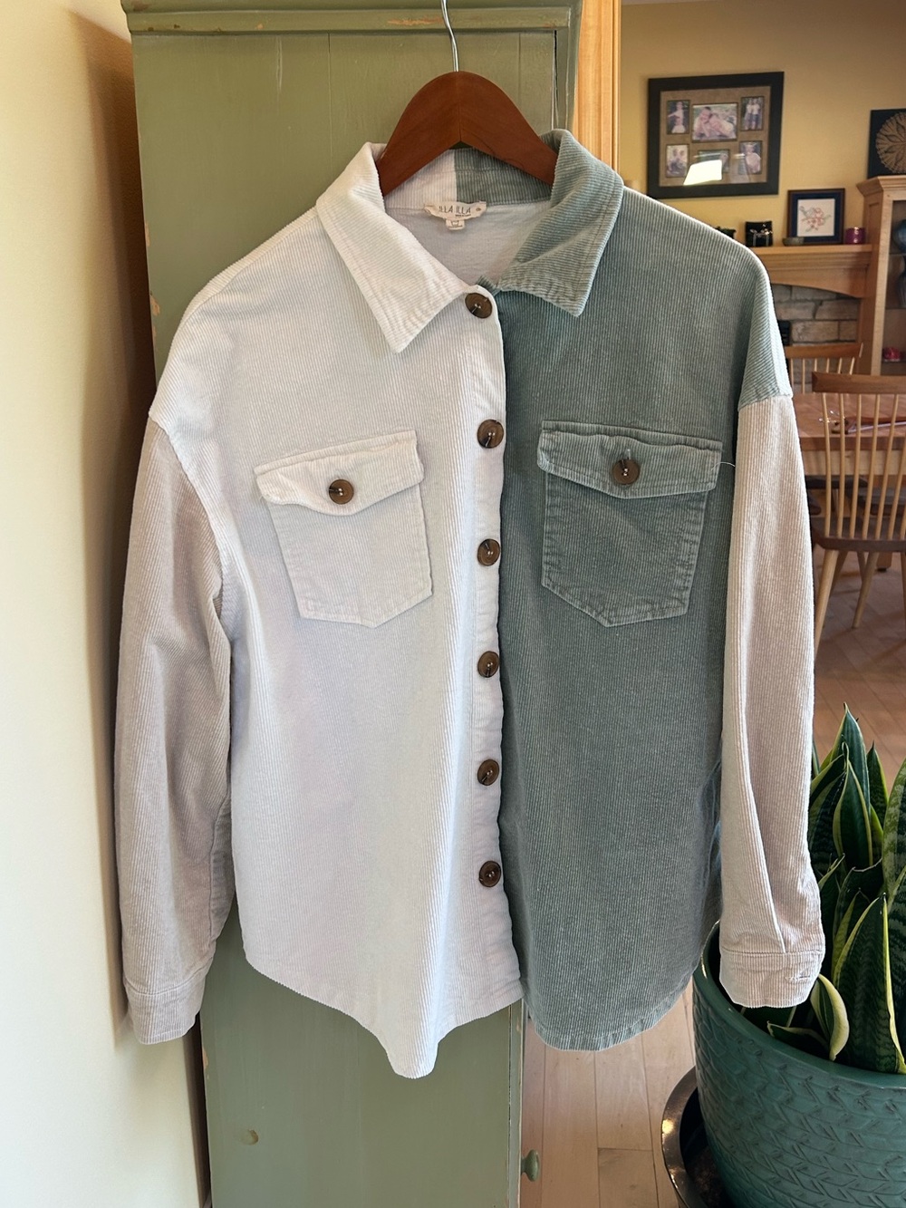 ILLA ILLA Women’s Colorblock Corduroy Shacket in Cream/Tan/Sage Green Small